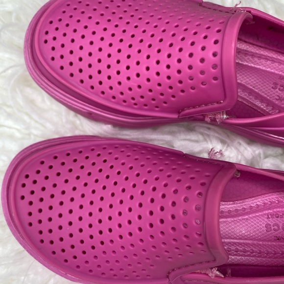 Kids Crocs Shoes - Picture 5 of 7